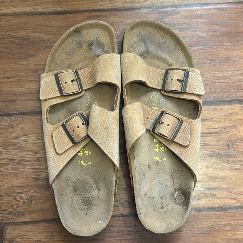 Men’s size 11 Birkenstock sandals